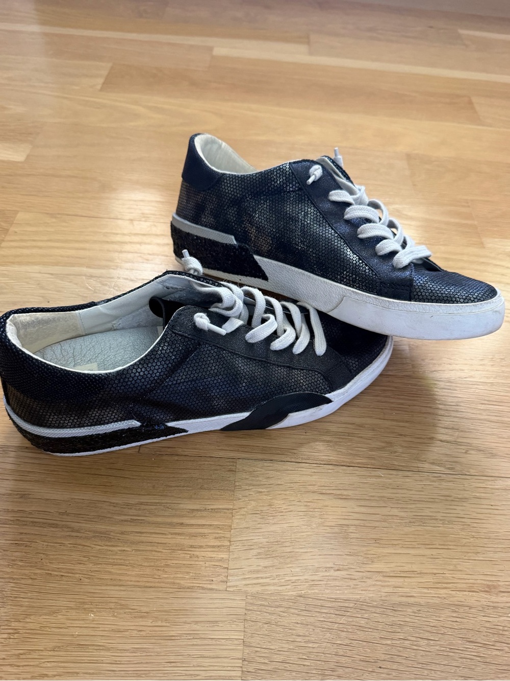 Dolce Vita Zina Sneakers